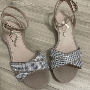 NINA | Shane Alamo Tan Sparkly Flat Sandals Size 6M